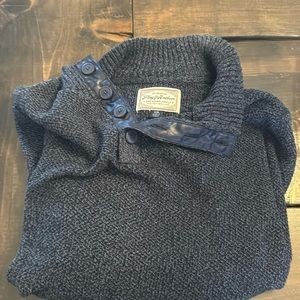 2XL sweater like new. Worn 1 or 2 times. Non smoking home